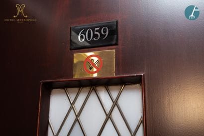 From the Metropole Hotel (Brussels): 
Complete...