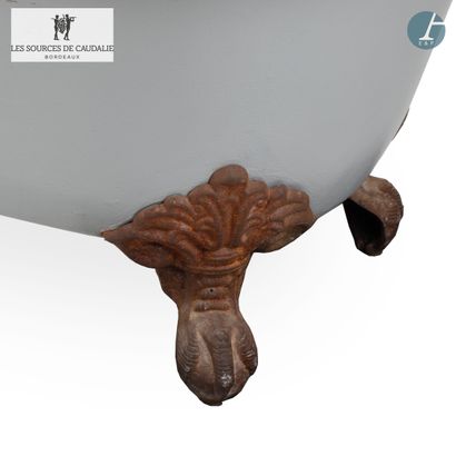 From the Sources de Caudalie
White glazed...