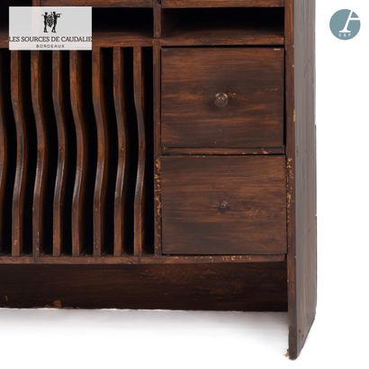 From Sources de Caudalie
Wooden locker, probably...