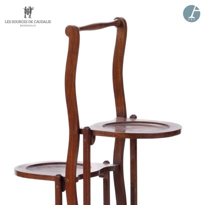 From Sources de Caudalie
A pair of folding...
