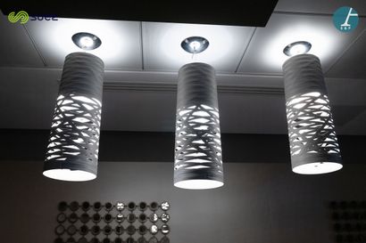 FOSCARINI, lot de douze suspensions, deux...