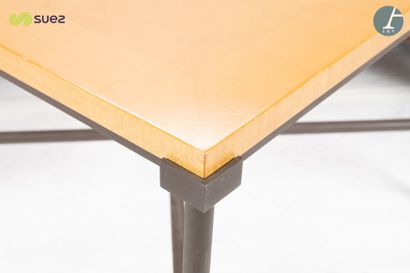 Lot comprenant : 
- Une paire de fauteuils...