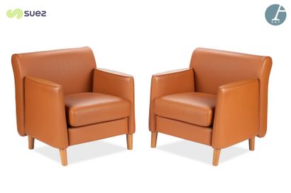Paire de fauteuils confortables, piètement...