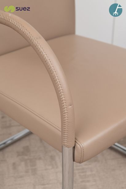 Walter KNOLL
Paire de fauteuils BRNO
Piètement...