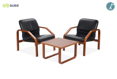 Paire de fauteuils, garniture en similicuir...