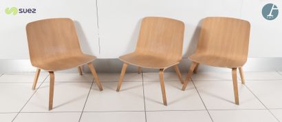 HAY
Lot de sept chaises en bois 
H : 74cm...