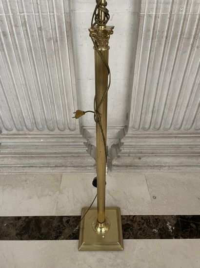 En provenance de l'ancien Grand Hôtel Continental

Un...