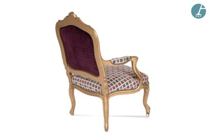 En provenance de l'ancien Grand Hôtel Continental

Paire...