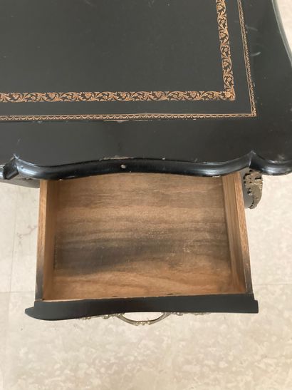 En provenance de l'ancien Grand Hôtel Continental

Bureau...