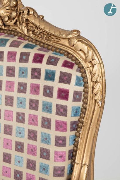 En provenance de l'ancien Grand Hôtel Continental

Paire...