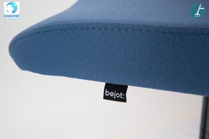 BEJOT
Modèle LIFT LR 10RE 
Paire de chaises...