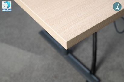 Table de réunion piètement métal laqué noir...
