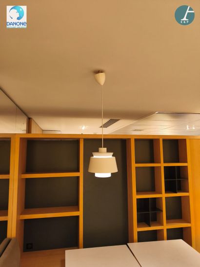 & TRADITION
Suite de neuf suspensions en...