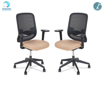 ORANGE BOX
Paire de fauteuils de bureau,...