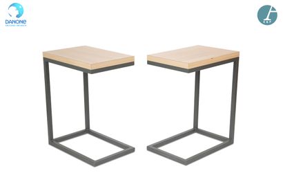 Paire de tables d'appoint, piètement métal...