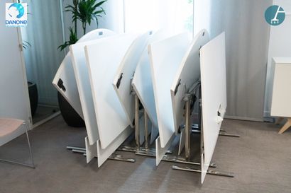 HOWE éditeur 
Lot de 8 tables de réunion...