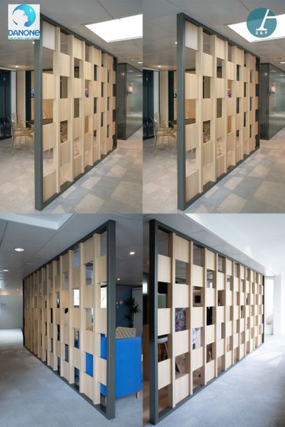 Suite de quatre panneaux claustra en bois...