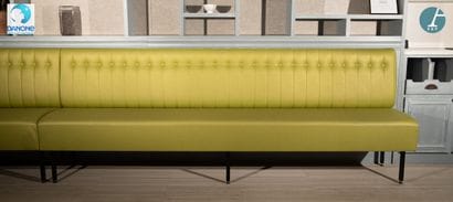 SILVERA 
Banquette, piètement métal laqué...