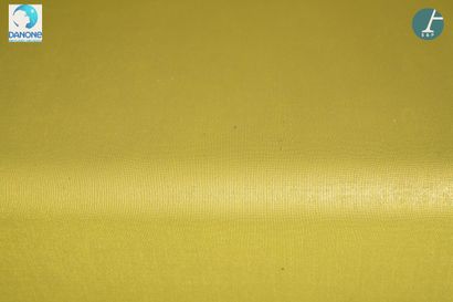 SILVERA 
Suite de deux banquettes composant...