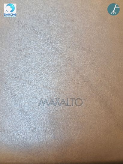 MAXALTO
Paire de fauteuils bas, structure...