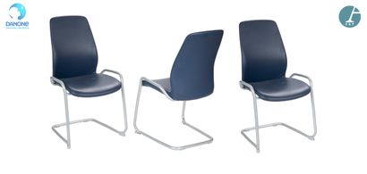 KINNARPS
Suite de trois chaises , piètement...