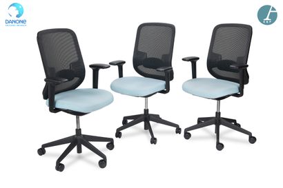 ORANGE BOX
Suite de six fauteuils de bureau,...