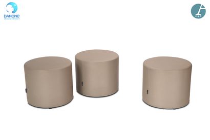SOFTLINE
Lot de trois pouf en similicuir...
