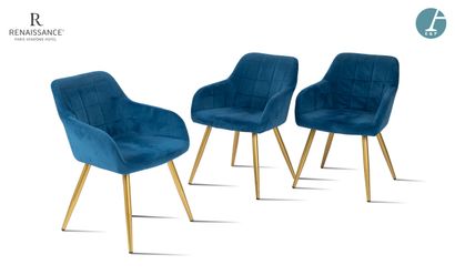 Suite de trois fauteuils, piètement en métal...
