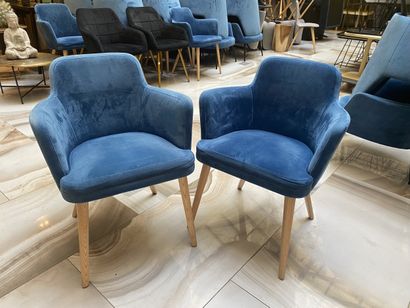 Set of 3 armchairs, natural wood legs, blue...
