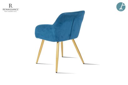 Suite de trois fauteuils, piètement en métal...
