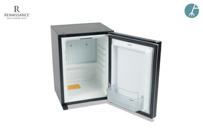 DOMETIC
Un mini-bar
H : 53cm - L : 39cm -...