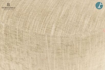 Suite de trois poufs circulaires en tissu...