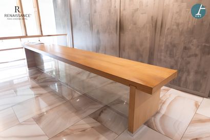 Reception desk in natural wood
H: 75cm -...