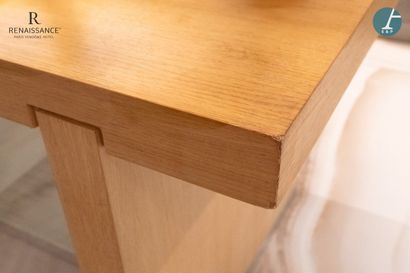 Reception desk in natural wood
H: 75cm -...