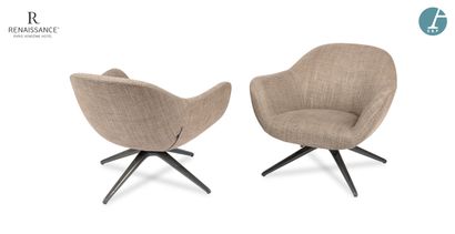 POLIFORME
Pair of swivel armchairs on four-legged...
