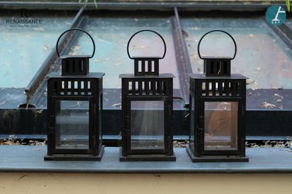 Suite of 3 black lacquered metal lanterns
H:...