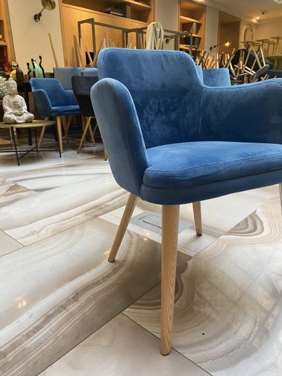 Set of 3 armchairs, natural wood legs, blue...