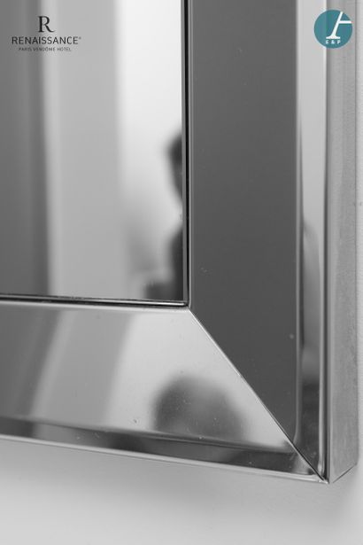 A set including :
a bathroom mirror
Two wall...