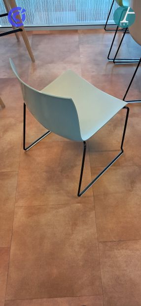 ARPER - Design LIEVORE-ALTHERR-MOLINA - Modèle...