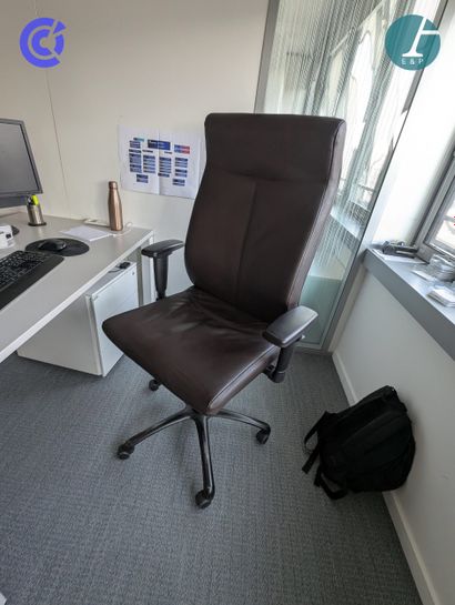 Fauteuil de bureau pivotant, piètement en...