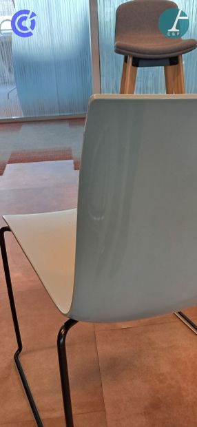 ARPER - Design LIEVORE-ALTHERR-MOLINA - Modèle...