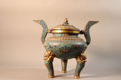 CHINE, XIXe siècle	
Brûle-parfum tripode...