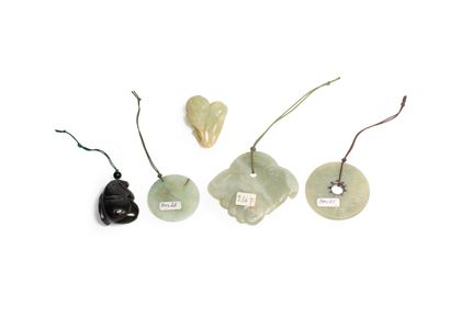 CHINA, 20th century

Set of five pendants...