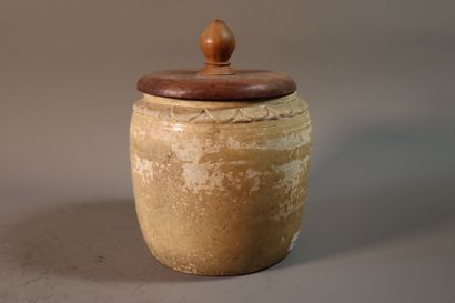 VIETNAM, XIIe/XIIIe siècle	
Pot balustre...