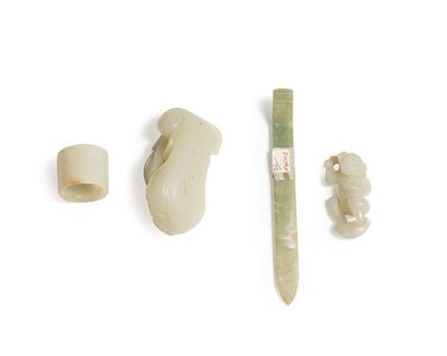 CHINA, 19th century
Set including : 
- a...