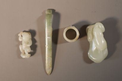 CHINA, 19th century
Set including : 
- a...