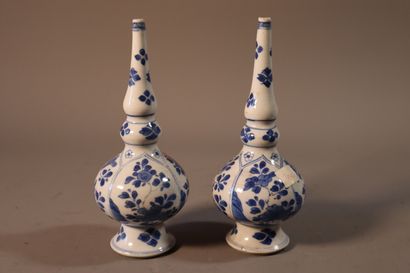 CHINA, KANGXI period (1662 - 1722)
Pair of...