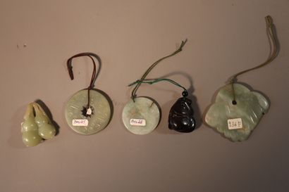 CHINA, 20th century

Set of five pendants...