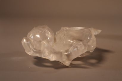 CHINE, XIXe siècle	
Lave-pinceaux en cristal...