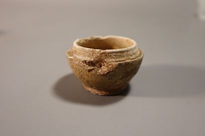 VIETNAM, XIIe/XIVe siècle	
Coupe, petit vase,...